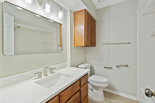 200 Panorama Drive, Conroe, TX 77304