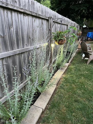 1550 Osage, Akron, OH 44305