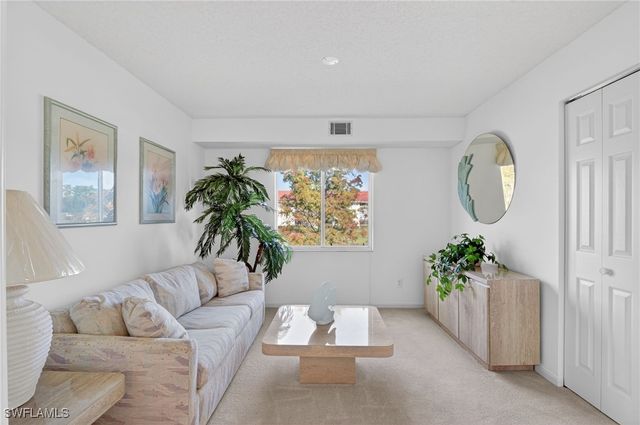 6945 Dennis CIR I201, Naples, FL 34104