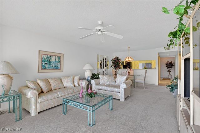 6945 Dennis CIR I201, Naples, FL 34104