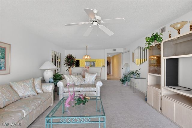 6945 Dennis CIR I201, Naples, FL 34104