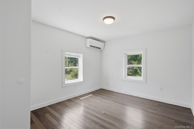 142 Railroad Avenue, Kingston, NY 12401