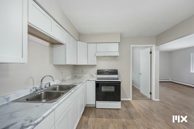 1525 Bacon Avenue, Portage, MI 49002