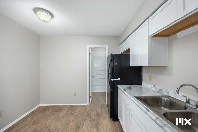 1525 Bacon Avenue, Portage, MI 49002