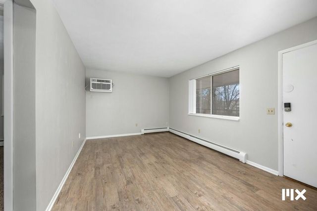 1525 Bacon Avenue, Portage, MI 49002