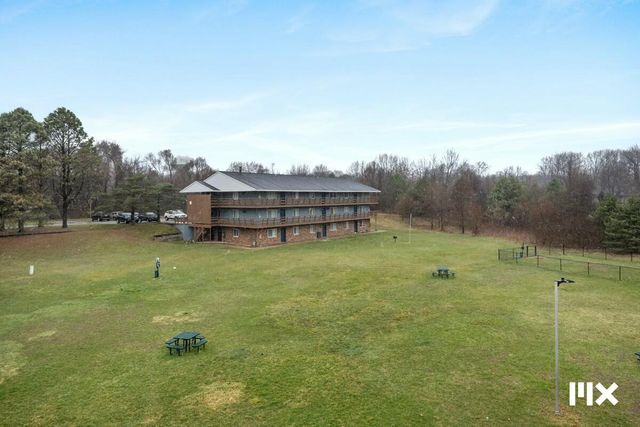 1525 Bacon Avenue, Portage, MI 49002