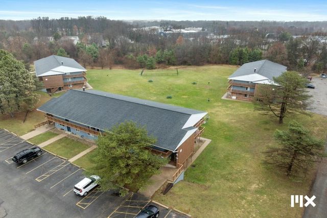 1525 Bacon Avenue, Portage, MI 49002