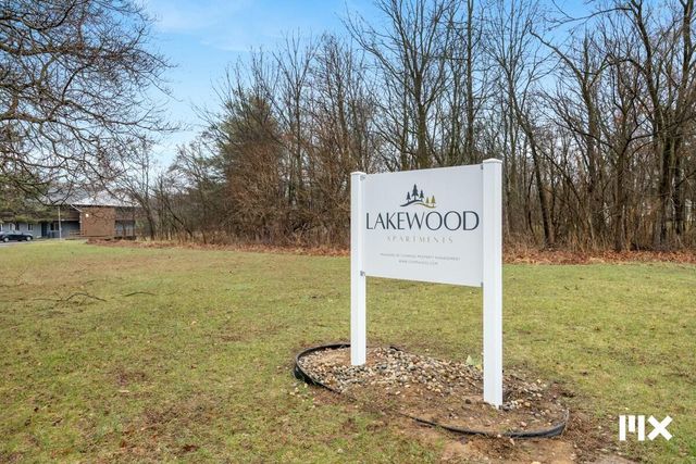 1525 Bacon Avenue, Portage, MI 49002