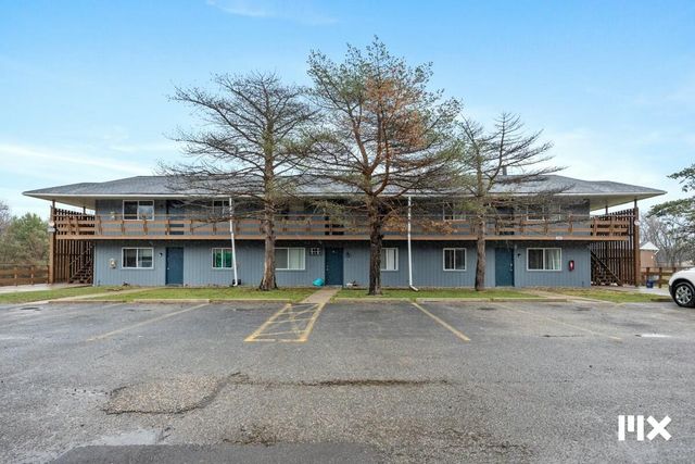 1525 Bacon Avenue, Portage, MI 49002