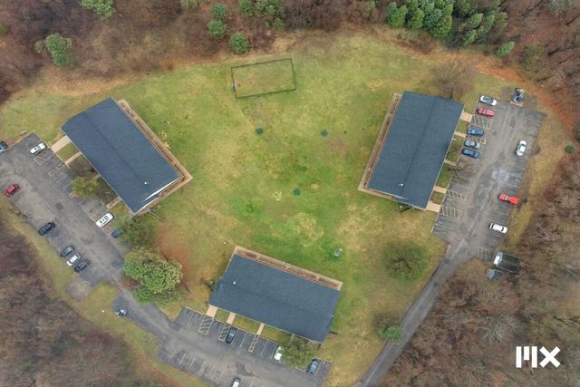 1525 Bacon Avenue, Portage, MI 49002