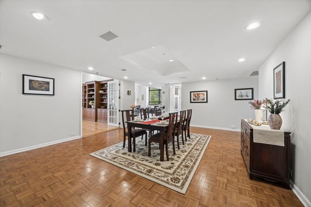 680 N Lake Shore Drive 221, Chicago, IL 60611