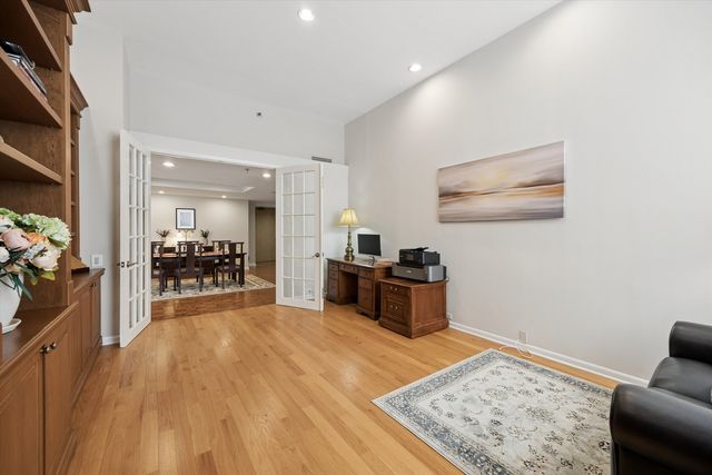 680 N Lake Shore Drive 221, Chicago, IL 60611