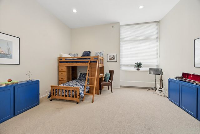 680 N Lake Shore Drive 221, Chicago, IL 60611