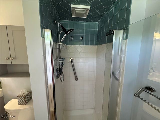 163 Pineland Drive, Copley, OH 44321