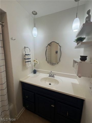 163 Pineland Drive, Copley, OH 44321