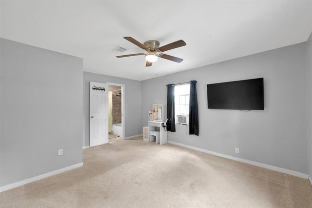 216 S Magnolia Drive, Conroe, TX 77301