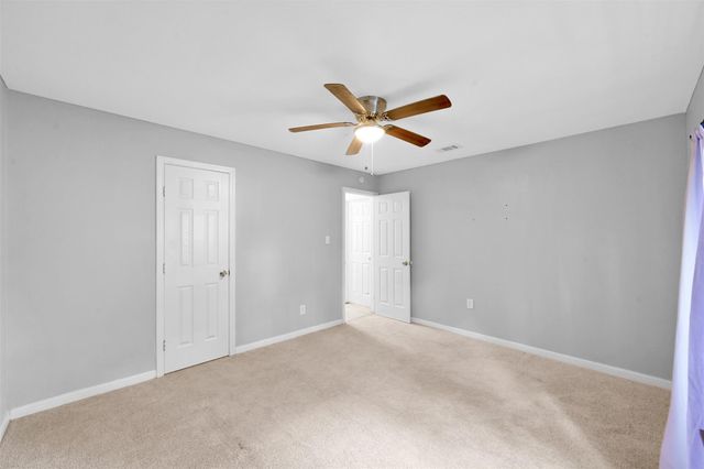 216 S Magnolia Drive, Conroe, TX 77301