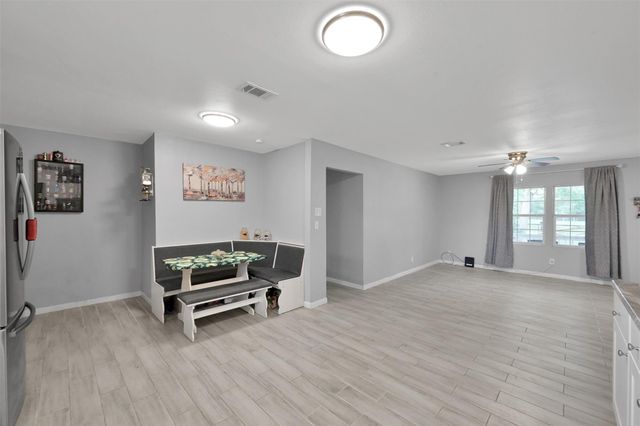 216 S Magnolia Drive, Conroe, TX 77301
