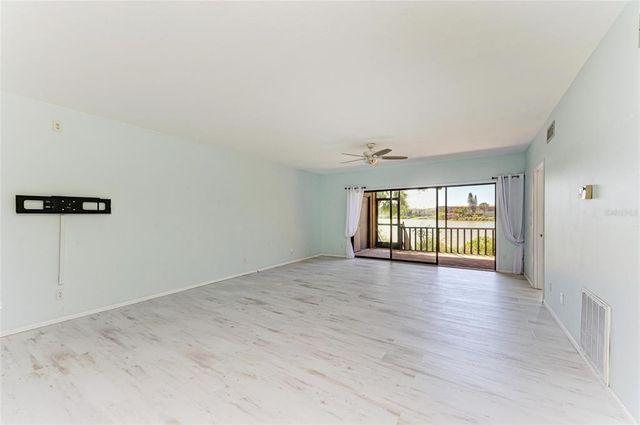5395 LAKE ARROWHEAD TRAIL 24, Sarasota, FL 34231
