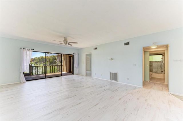 5395 LAKE ARROWHEAD TRAIL 24, Sarasota, FL 34231
