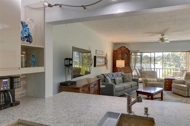 5395 LAKE ARROWHEAD TRAIL 24, Sarasota, FL 34231
