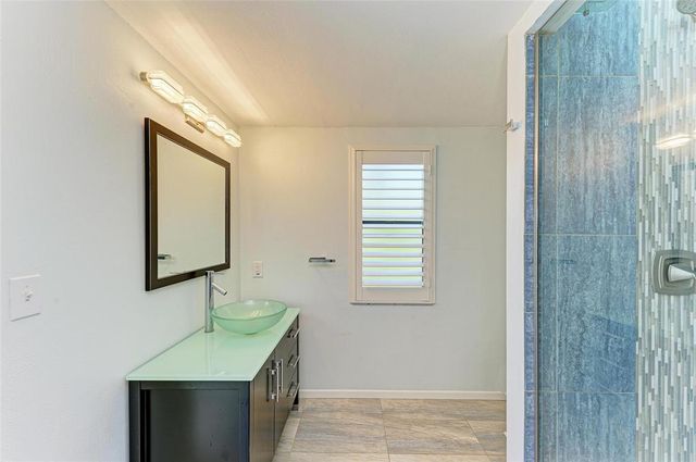 5395 LAKE ARROWHEAD TRAIL 24, Sarasota, FL 34231
