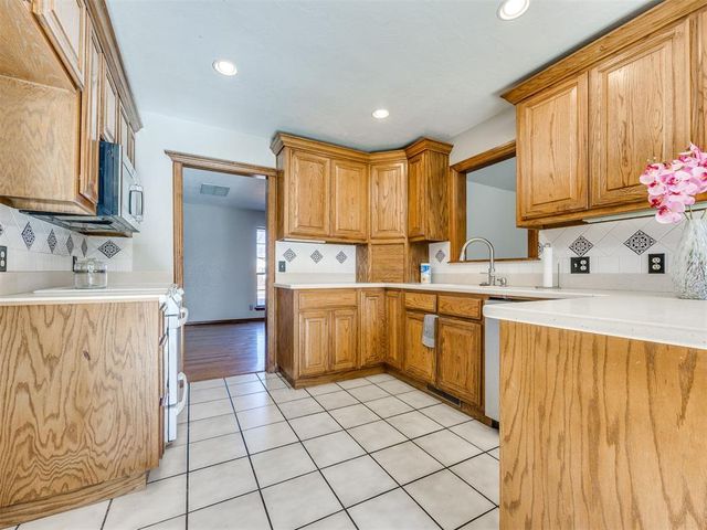 7230 NW 115th Street, Oklahoma City, OK 73162