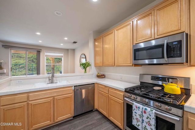 580 Fenwick Way C, Simi Valley, CA 93065