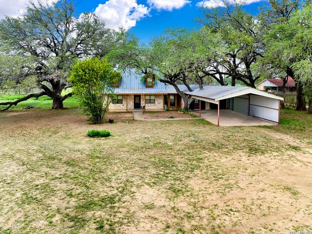 360 HORTON RD, Poteet, TX 78065