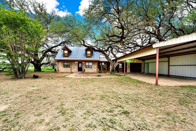 360 HORTON RD, Poteet, TX 78065