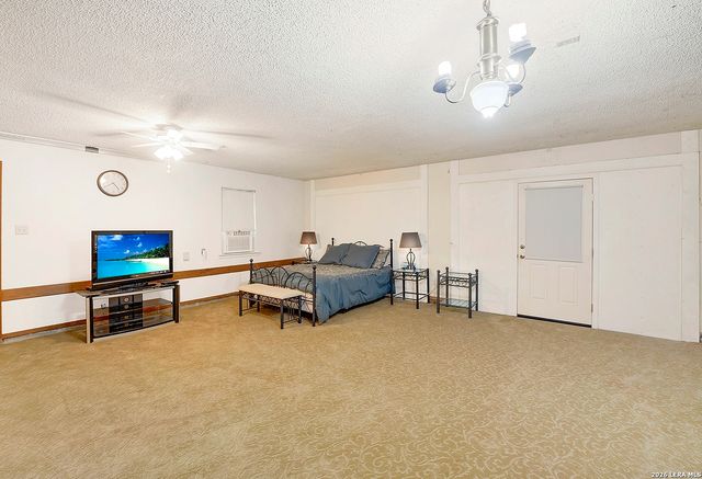 360 HORTON RD, Poteet, TX 78065