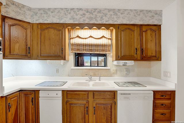 360 HORTON RD, Poteet, TX 78065