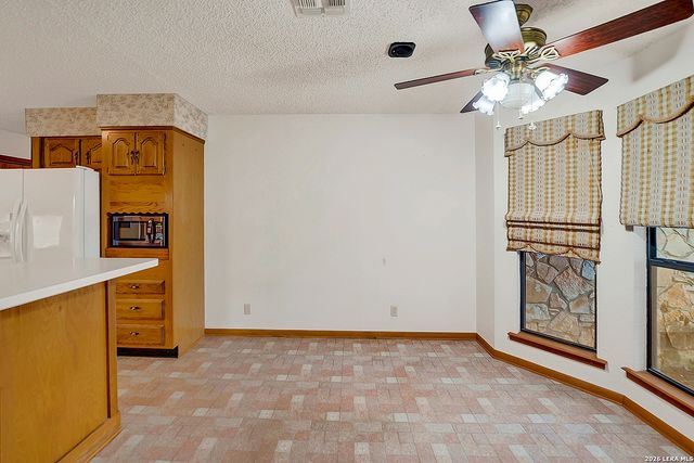 360 HORTON RD, Poteet, TX 78065