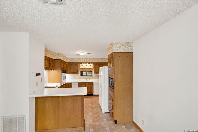 360 HORTON RD, Poteet, TX 78065
