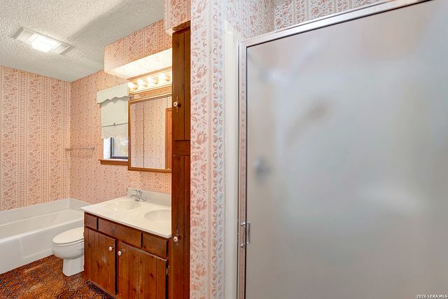 360 HORTON RD, Poteet, TX 78065