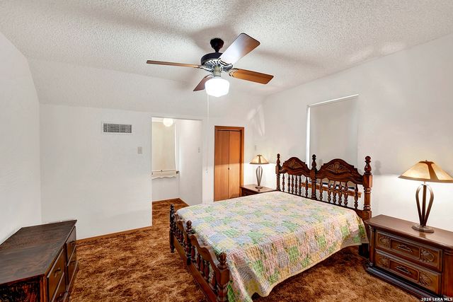 360 HORTON RD, Poteet, TX 78065