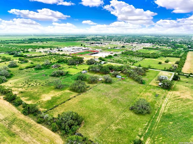 360 HORTON RD, Poteet, TX 78065