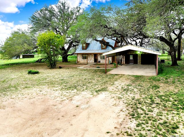 360 HORTON RD, Poteet, TX 78065