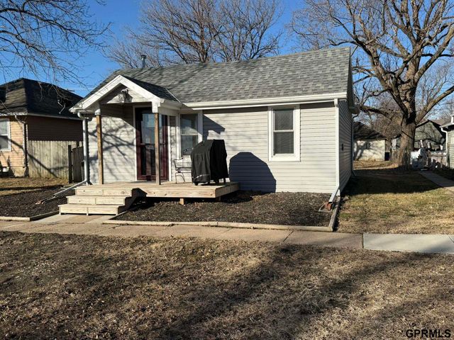 909 Fulton Avenue, Dorchester, NE 68343