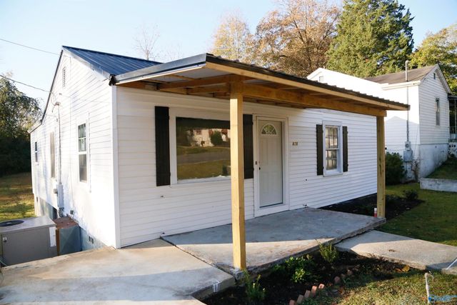 820 Avenue F, Gadsden, AL 35901