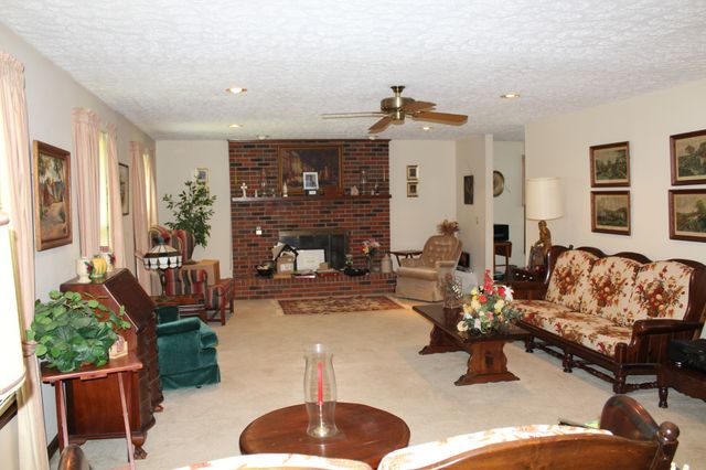 2134 Williamsburg Cir, Cookeville, TN 38506