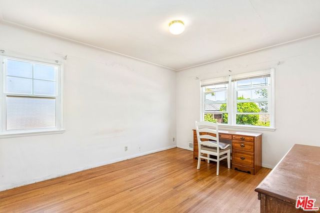 7912 Naylor Avenue, Los Angeles, CA 90045