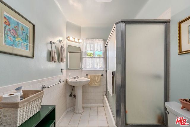 7912 Naylor Avenue, Los Angeles, CA 90045