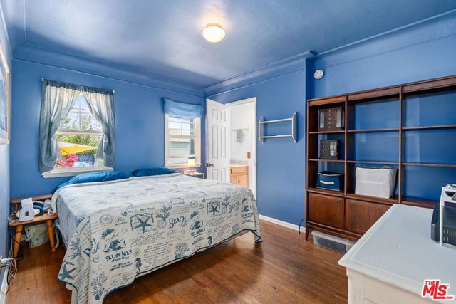 7912 Naylor Avenue, Los Angeles, CA 90045