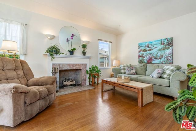7912 Naylor Avenue, Los Angeles, CA 90045