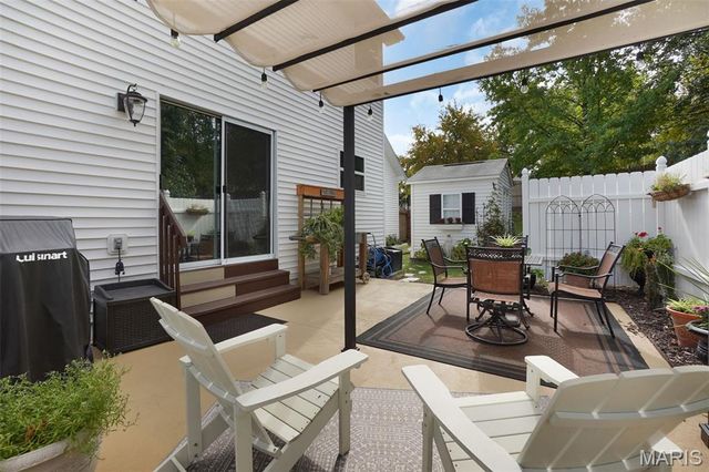 200 Morning Dew Court, St Peters, MO 63376