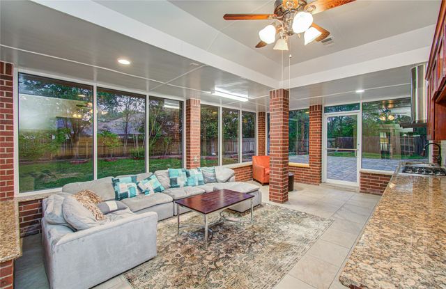 7211 Cambridge Cove Circle, Missouri City, TX 77459