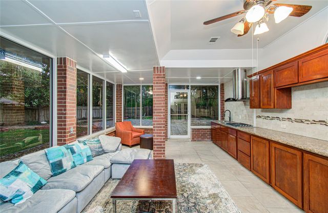 7211 Cambridge Cove Circle, Missouri City, TX 77459