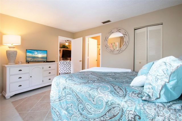 390 W 301 BOULEVARD W 2C, Bradenton, FL 34205