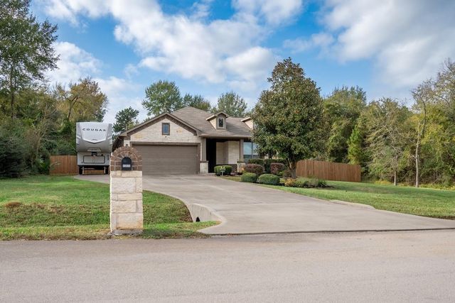 13874 Oak Manor Drive, Willis, TX 77318